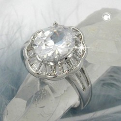 Ring, Blume mit weißen Zirkonias